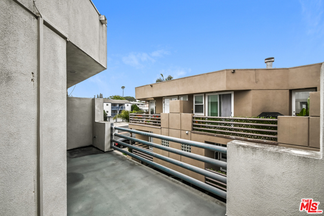 1461 Manhattan Beach Boulevard, Manhattan Beach, California 90266, 2 Bedrooms Bedrooms, ,2 BathroomsBathrooms,Residential,Sold,Manhattan Beach,21754964
