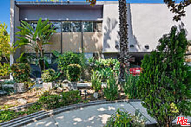 Image 3 for 2021 N Beachwood Dr #9, Los Angeles, CA 90068