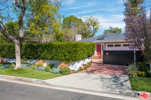 12033 Coyne St, Los Angeles, CA 90049