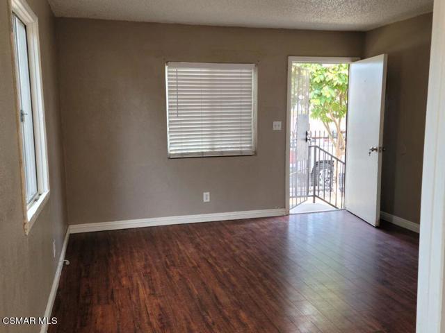 Image 3 for 11212 Grape St, Los Angeles, CA 90059