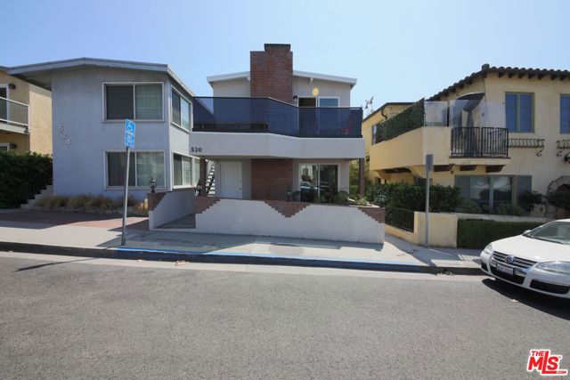 520 Manhattan Beach Boulevard, Manhattan Beach, California 90266, ,Residential Income,Sold,Manhattan Beach,21790870