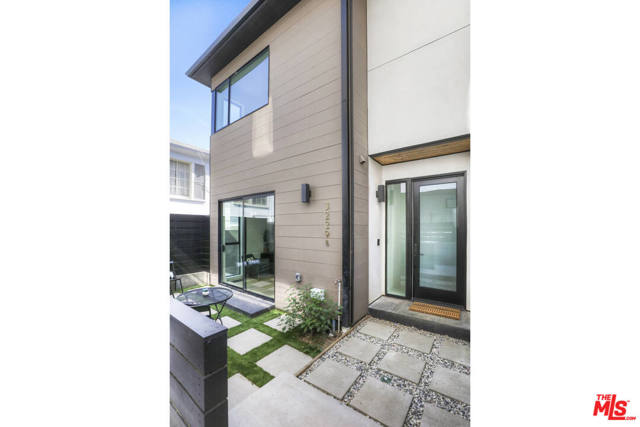 3229 Rowena Los Angeles, California Sold before processing. Photos may not represent actual home available.