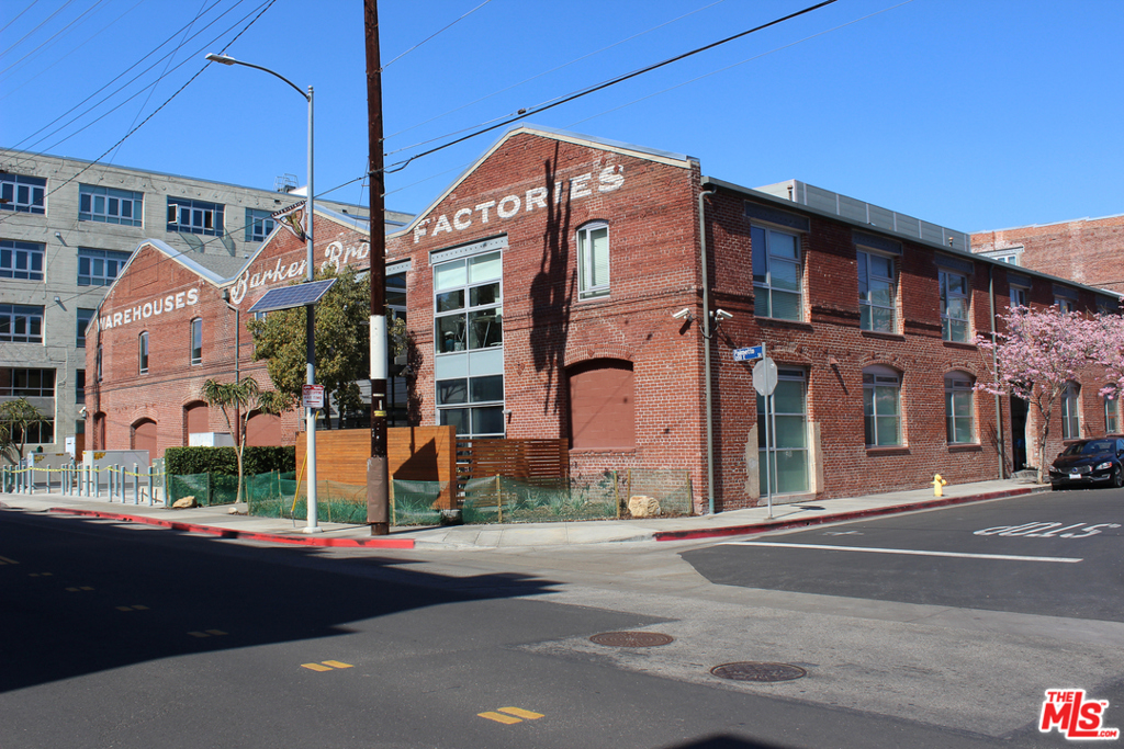 527 Molino Street 306, Los Angeles, CA 90013