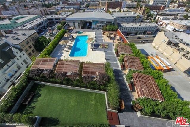 3785 WILSHIRE Boulevard, Los Angeles, California 90010, 2 Bedrooms Bedrooms, ,2 BathroomsBathrooms,Condominium,For Sale,WILSHIRE,21701768