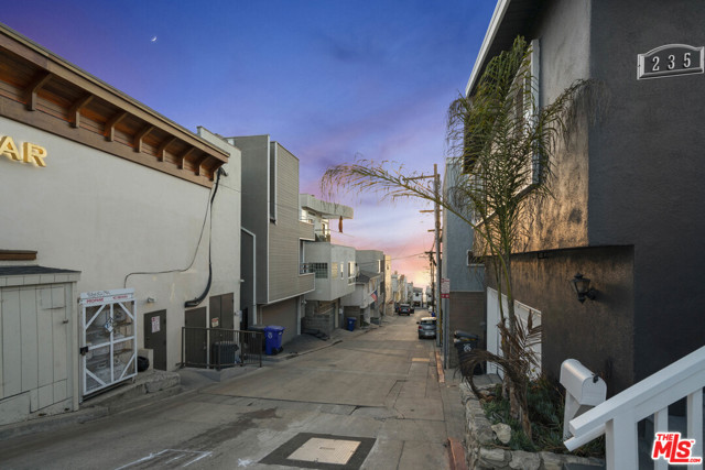 233 38Th Place, Manhattan Beach, California 90266, ,Residential Income,Sold,38Th,21757468