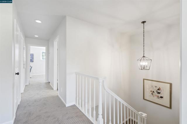 5 Stuart Place, Danville CA: https://media.crmls.org/mediaz/1a00e16d-1cb2-44b5-a188-27a7a9d267a1.jpg