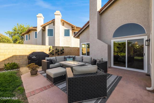 12147 Alder Grove Street, Moorpark CA: https://media.crmls.org/mediaz/1a00e7b1-82d3-4d8a-9cb7-2d0c81284d13.jpg