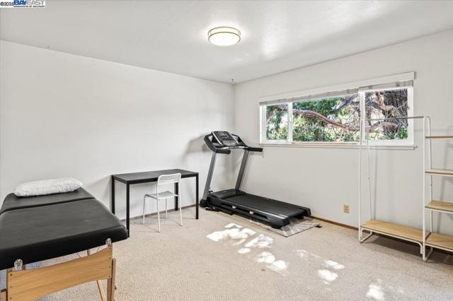 4105 Heyer Ave, Castro Valley CA: https://media.crmls.org/mediaz/1a01e09d-da11-4b27-a657-965ed5960fca.jpg