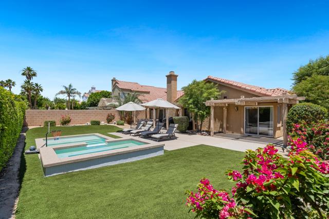78635 Villeta Drive, La Quinta CA: https://media.crmls.org/mediaz/1a01ef4b-cdad-4589-96b7-a37b4c6b99d5.jpg