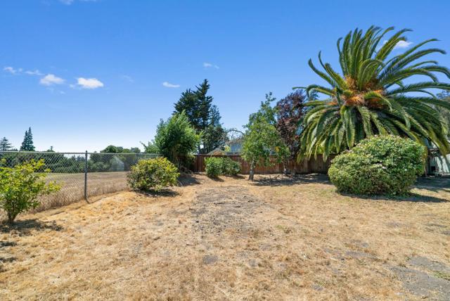 656 Prospect, Santa Cruz CA: https://media.crmls.org/mediaz/1a02e446-4ed9-48df-b4be-e87f6765ed9b.jpg