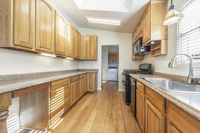3015 E Bayshore Road, Redwood City CA: https://media.crmls.org/mediaz/1a032bc1-2067-4f89-b650-44a337ab4d4e.jpg