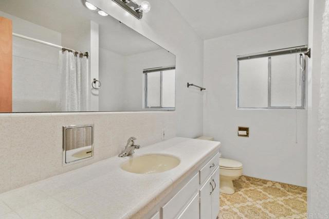 3448 Goldfinch Street, San Diego CA: https://media.crmls.org/mediaz/1a041bb5-344e-4ec0-9628-971f62f5c39f.jpg