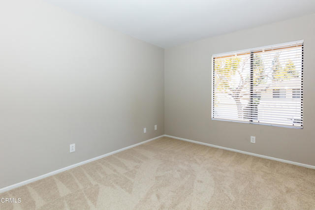 Detail Gallery Image 15 of 25 For 985 Hawthorne Ln, Ventura,  CA 93003 - 3 Beds | 3/1 Baths