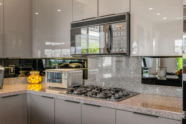 424 White Horse Trail, Palm Desert, CA 92211