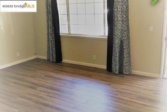 1298 63rd St, Emeryville CA: https://media.crmls.org/mediaz/1a044e4f-d27c-4a5e-a97c-e55e7584113b.jpg
