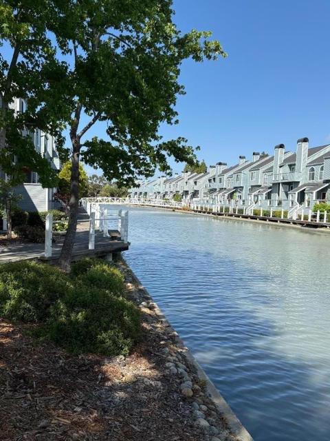 767 Portwalk Place,  CA: https://media.crmls.org/mediaz/1a04e15e-fc80-4d58-8333-933bcab3e657.jpg