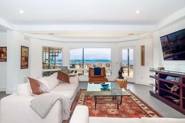 Detail Gallery Image 24 of 41 For 621 San Elijo St, San Diego,  CA 92106 - 4 Beds | 5/2 Baths