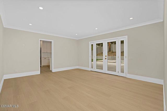 19_11946768_184500_184500-EM-119