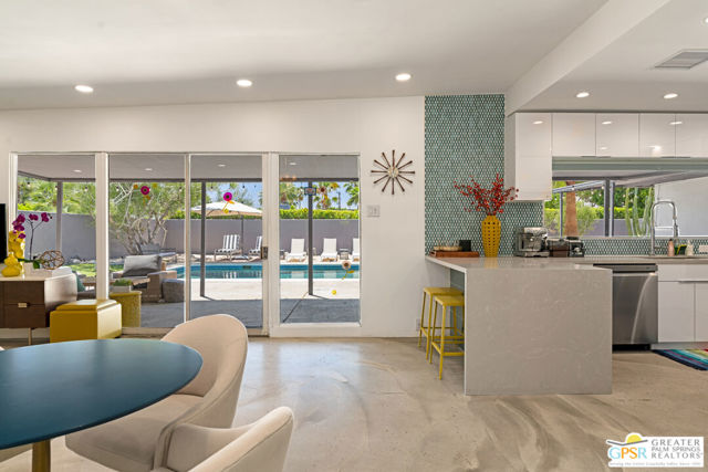 1405 E Tachevah Drive, Palm Springs CA: https://media.crmls.org/mediaz/1a061592-15e1-4157-86c3-6d7077cd033e.jpg