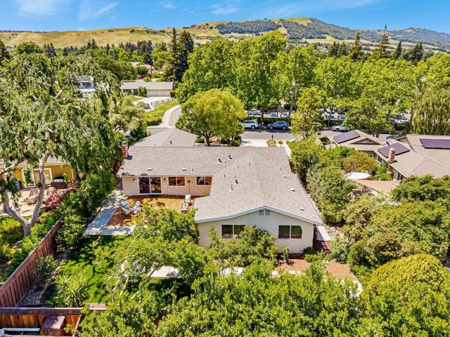 1536 Saint Helena Drive, Danville CA: https://media.crmls.org/mediaz/1a067ede-2dc9-4f15-bae2-56422b2e9dda.jpg
