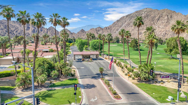78565 Vista Del Fuente, Indian Wells CA: https://media.crmls.org/mediaz/1a06f67b-1c99-49a4-9668-bbd7c35db33a.jpg
