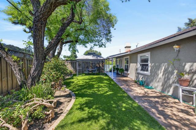 20450 Almaden Road, San Jose CA: https://media.crmls.org/mediaz/1a0797a3-2024-4f43-abb9-97381a34db80.jpg