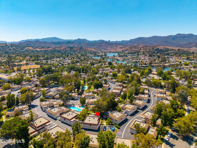 2845 Instone Court, Westlake Village CA: https://media.crmls.org/mediaz/1a08645c-0d67-4981-9126-cc55518c7775.jpg