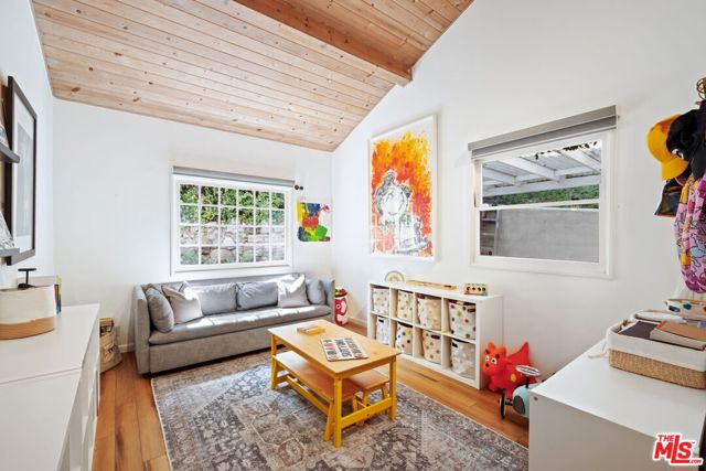 2204 Stanley Hills Drive, Los Angeles CA: https://media.crmls.org/mediaz/1a088e81-18f1-4188-aa04-c7244495b11e.jpg