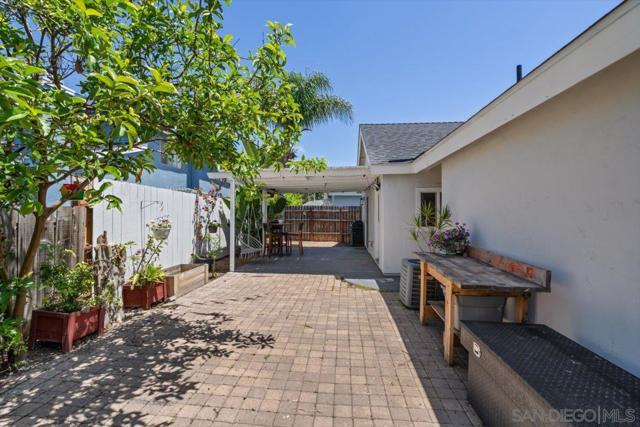 2019 Bridgeport, Chula Vista CA: https://media.crmls.org/mediaz/1a0906a8-b90f-49a6-a56c-14c0c84b3ae9.jpg