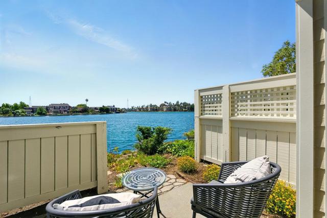 1023 Rudder Lane, Foster City CA: https://media.crmls.org/mediaz/1a09341e-0aed-4002-85c1-c3de1c909c6f.jpg