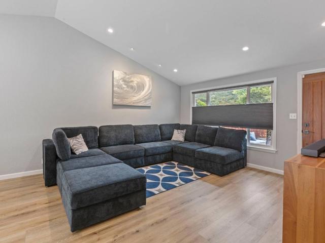 1415 LInda Mar Boulevard, Pacifica CA: https://media.crmls.org/mediaz/1a098a97-c958-4799-bce1-c83b519008ef.jpg