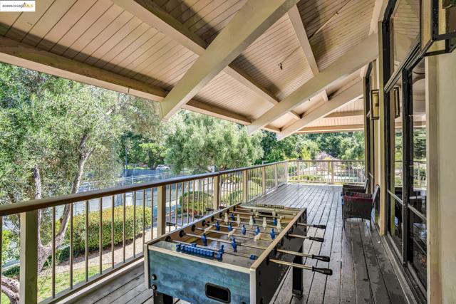 470 N N Civic Drive, Walnut Creek CA: https://media.crmls.org/mediaz/1a0a77a4-a0bd-479b-b731-1c8270698196.jpg