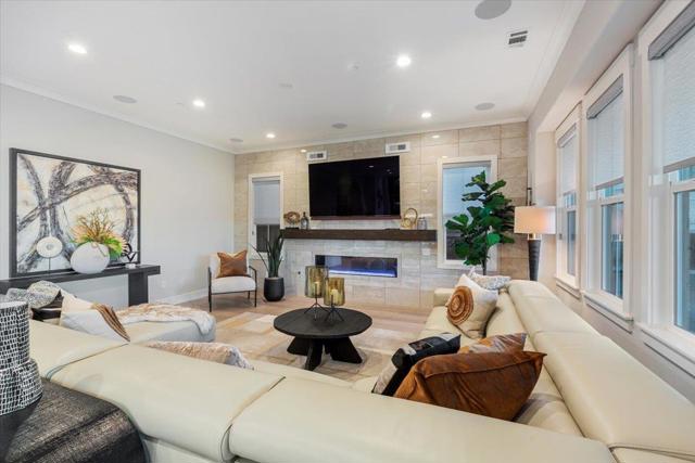 2105 Elderberry Drive, San Ramon CA: https://media.crmls.org/mediaz/1a0ac6e0-b64b-4721-b756-66543bffc25c.jpg