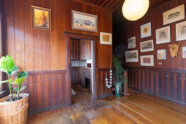 21130 E Cliff Drive, Santa Cruz CA: https://media.crmls.org/mediaz/1a0b999f-0fd8-426c-987d-8a09e089c648.jpg