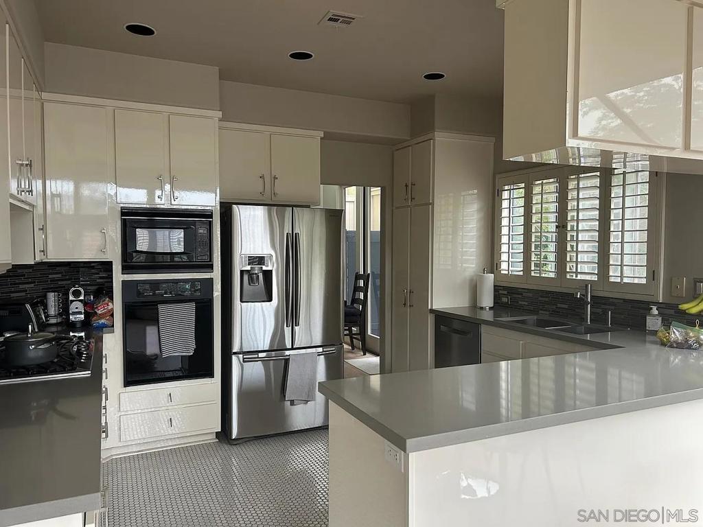 MLS #250035817SD img 1