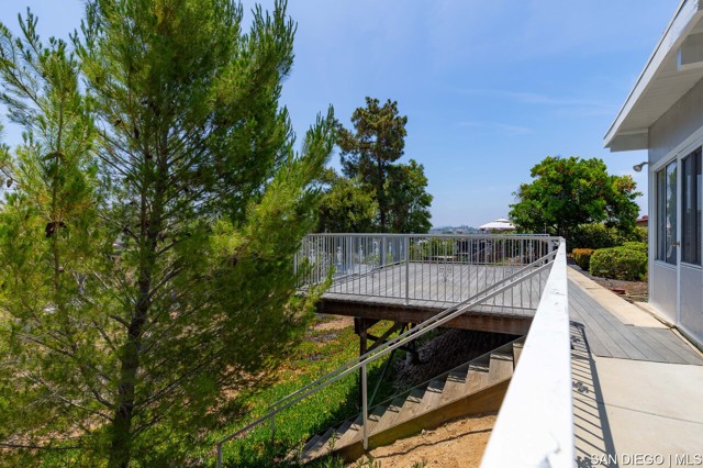 5799 Amarillo AVE, La Mesa CA: https://media.crmls.org/mediaz/1a0d8bb7-0ab5-41ab-b458-6dbaee9aaf5e.jpg
