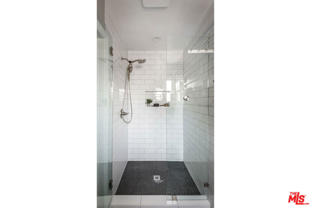 1142 Arbor Dell Road, Los Angeles CA: https://media.crmls.org/mediaz/1a0d9f8d-6f04-4552-baaa-0d9867fccc9e.jpg