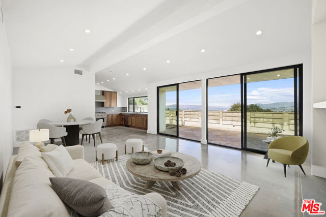 14315 Mulholland Drive, Los Angeles CA: https://media.crmls.org/mediaz/1a0dce08-bece-4dbc-b268-a8c3851108b7.jpg