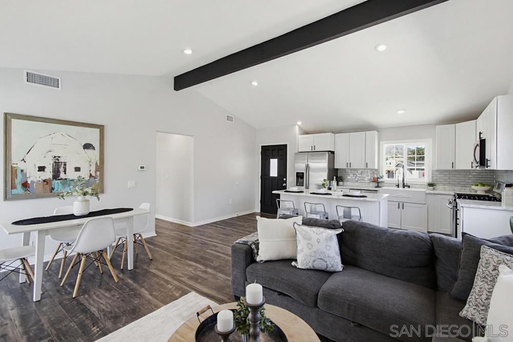 320 James St - photo 6