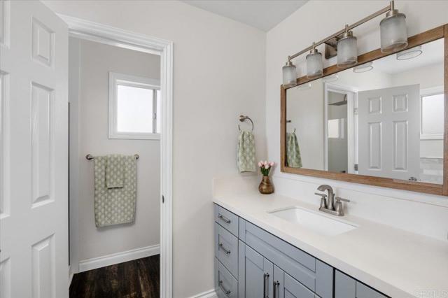 Detail Gallery Image 19 of 37 For 215 Cranston Crest, Escondido,  CA 92025 - 3 Beds | 2 Baths