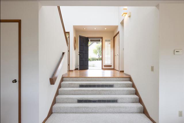 3594 Eastfield Court, Carmel CA: https://media.crmls.org/mediaz/1a0e5067-410f-47d3-980c-7018c43abd06.jpg