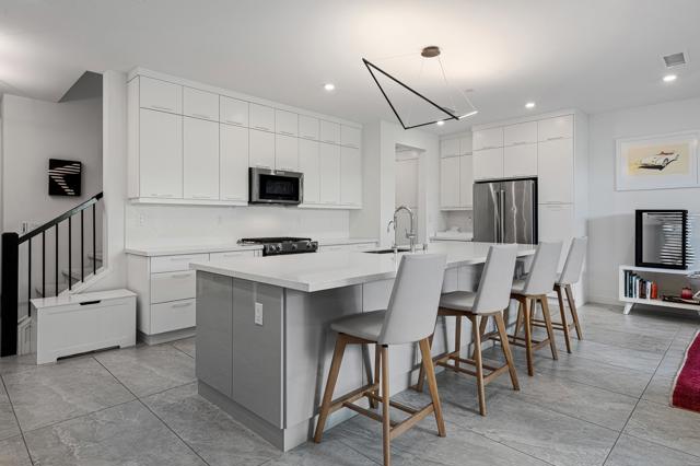 294 Mayfair Way, Palm Springs, CA 92264
