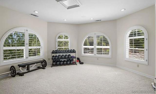 21100 Paseo Montana, Murrieta CA: https://media.crmls.org/mediaz/1a0f0cc9-d672-46bc-b37f-f31b8398dcce.jpg