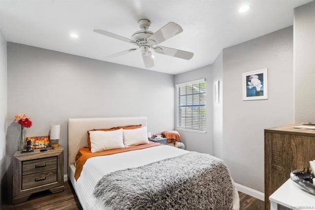 2235 Linwood St, San Diego CA: https://media.crmls.org/mediaz/1a0fa0a9-c556-442d-9241-671417c86439.jpg
