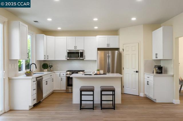 4107 Wheat Ct, Tracy CA: https://media.crmls.org/mediaz/1a0fc101-5e70-45cd-b344-d8636270344c.jpg