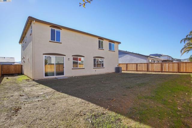 5337 Cardinal St, Antioch CA: https://media.crmls.org/mediaz/1a104df6-48bd-4aca-93c3-7bf8ce17edaf.jpg