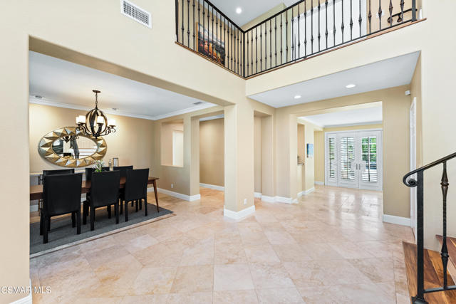2445 Ranchgrove Drive, Westlake Village CA: https://media.crmls.org/mediaz/1a1074eb-402e-4ae3-b82c-0bb02169f4a3.jpg