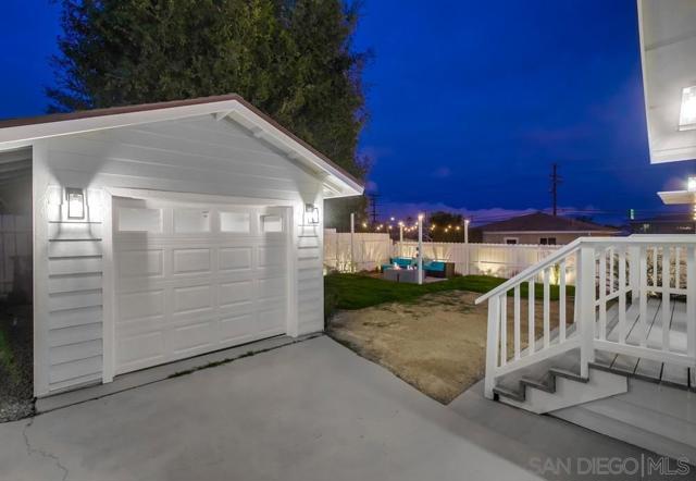 3122 Newell St, San Diego CA: https://media.crmls.org/mediaz/1a111e7a-aac0-46ec-bf70-3cb9a50e610c.jpg
