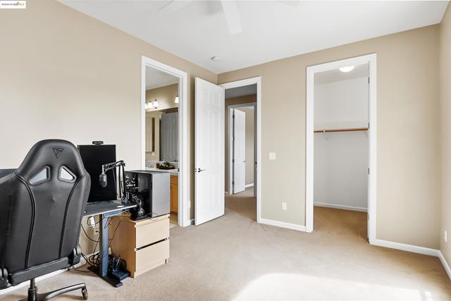 5282 Fern Ridge Cir, Discovery Bay CA: https://media.crmls.org/mediaz/1a112b21-d0f2-46a6-b546-c9b0bcb2c3ab.jpg