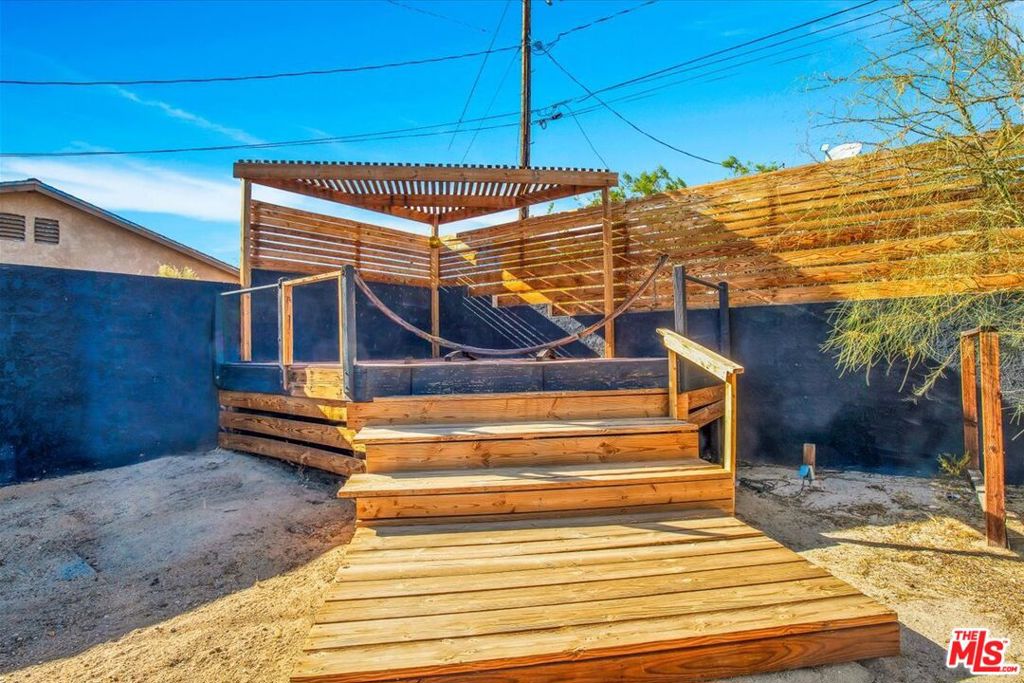 MLS #25606411 image #23